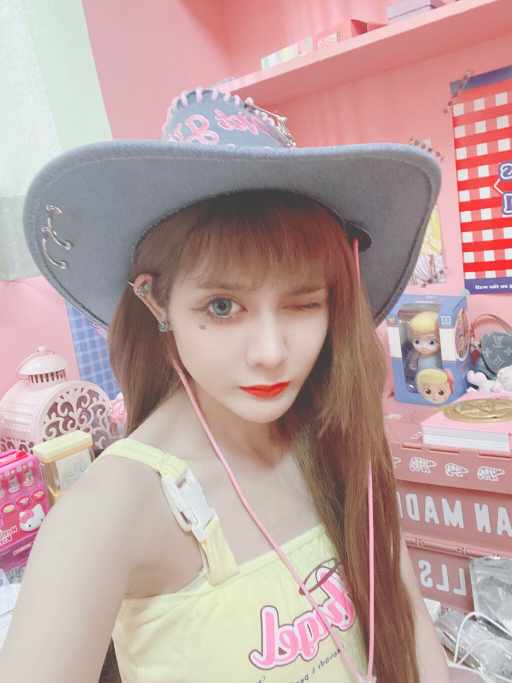 ルージュ ヴォリュプテ シャイン/YVES SAINT LAURENT BEAUTE/口紅を使ったクチコミ(4枚目)