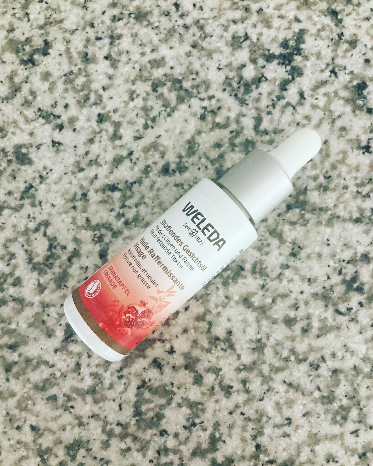 ざくろ フェイシャルオイル/WELEDA/フェイスオイルを使ったクチコミ(2枚目)