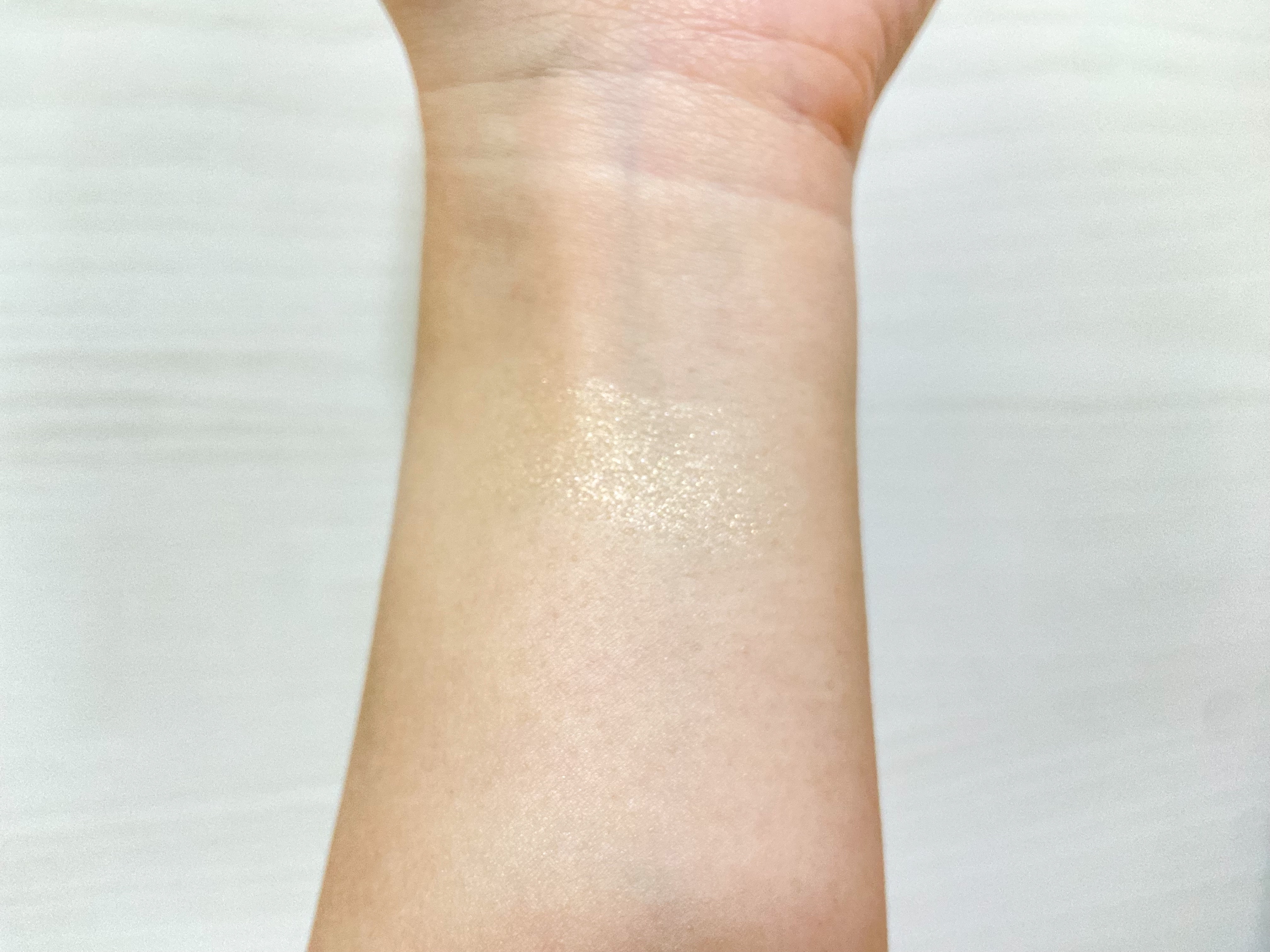 叶えるハイライト 01 骨格ベージュ/b idol/パウダーハイライトを使ったクチコミ（3枚目）