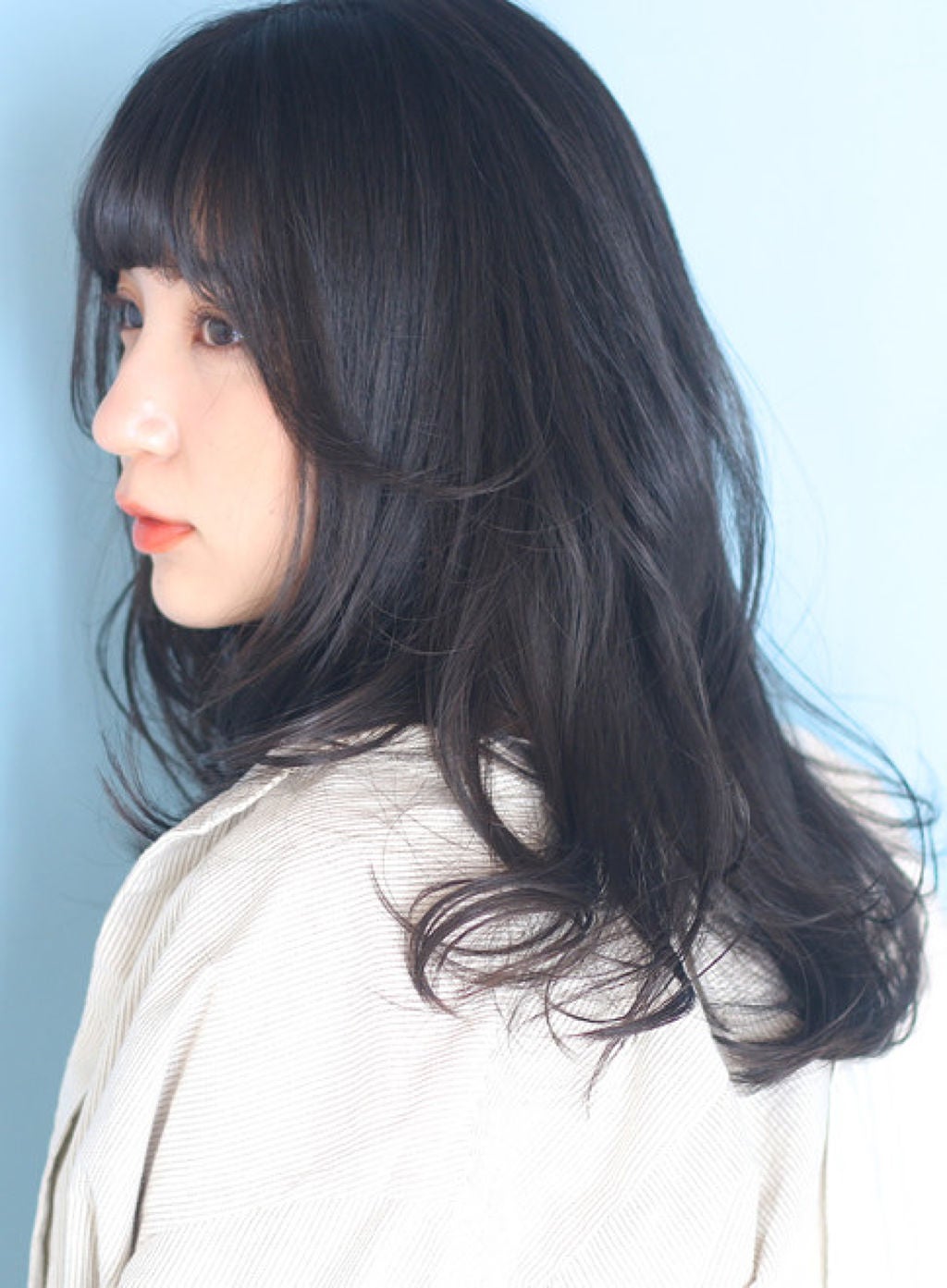 【2022年】黒髪メイクのやり方!韓国アイドルみたいな透明感をGET≪イエベブルべ別おすすめ色≫30代・男ウケも◎のサムネイル