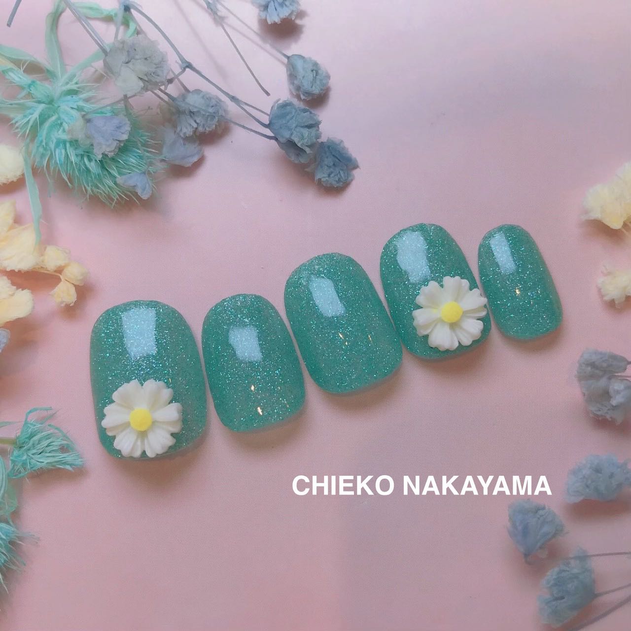 なかやまちえこ on LIPS 「Green🌼⠀⠀365日1日1ネイル制作72日め⠀⠀@prex..」(1枚目)