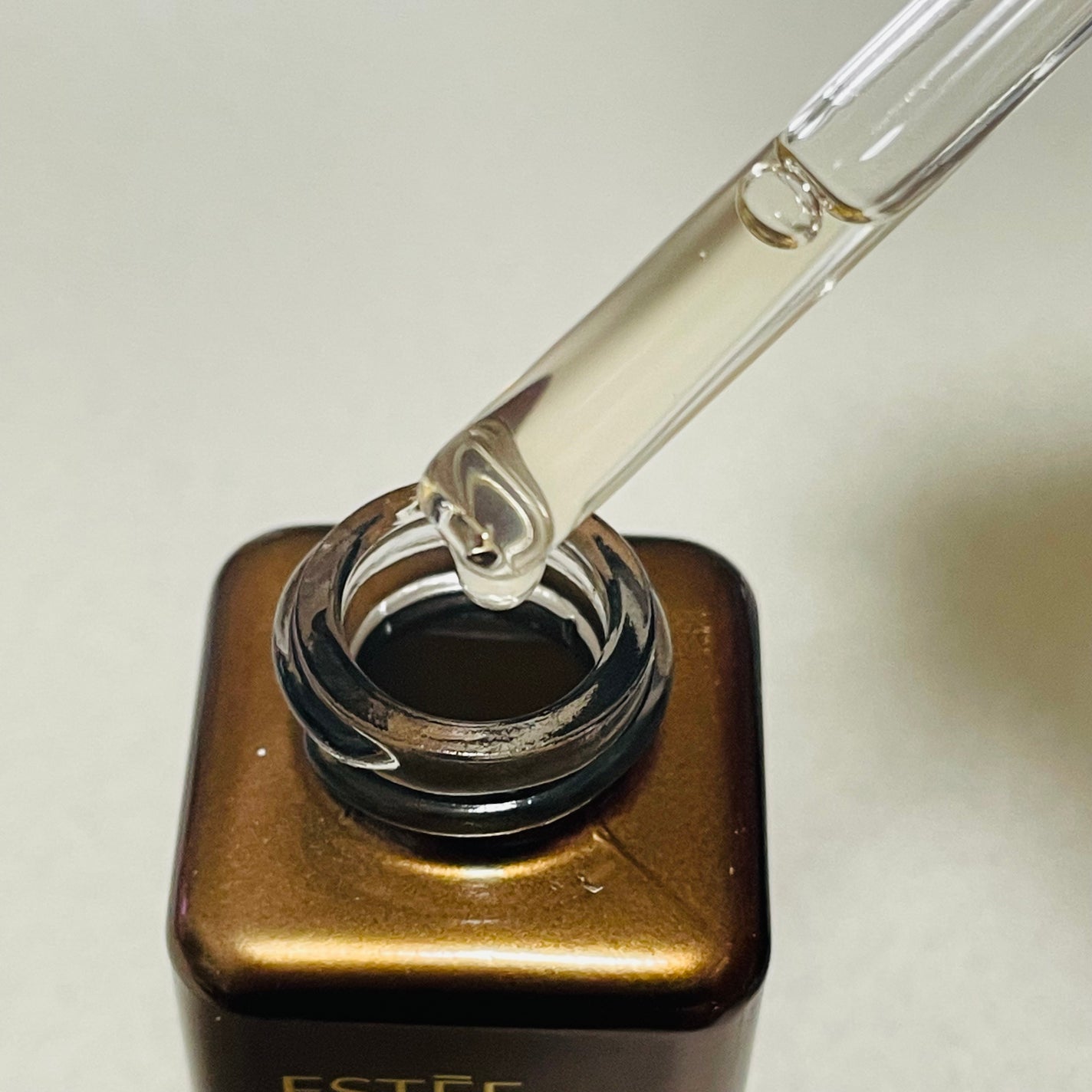 アドバンス ナイト リペア R ソリューション/ESTEE LAUDER/美容液を使ったクチコミ(4枚目)