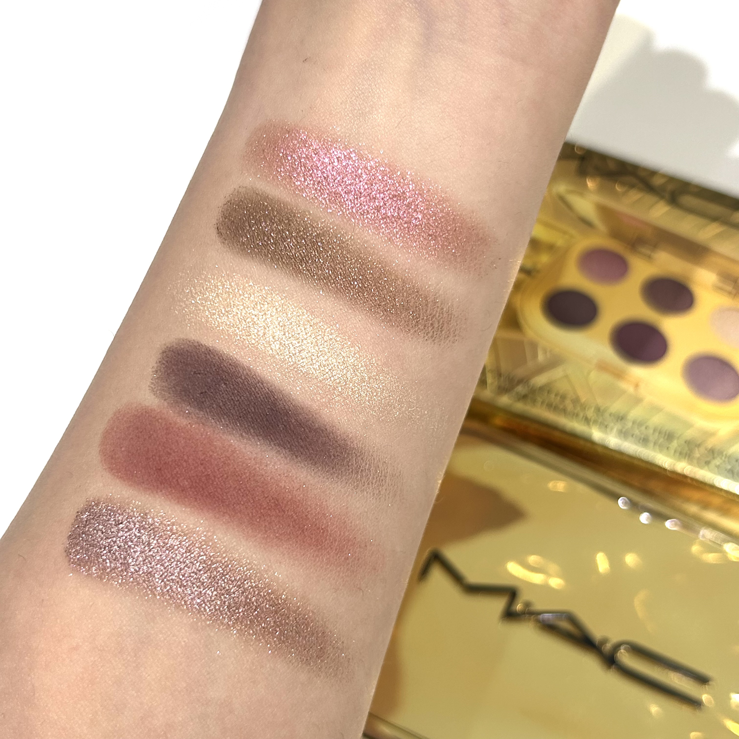 トレジャー アイシャドウ パレット ×6/M・A・C/アイシャドウパレットを使ったクチコミ（2枚目）