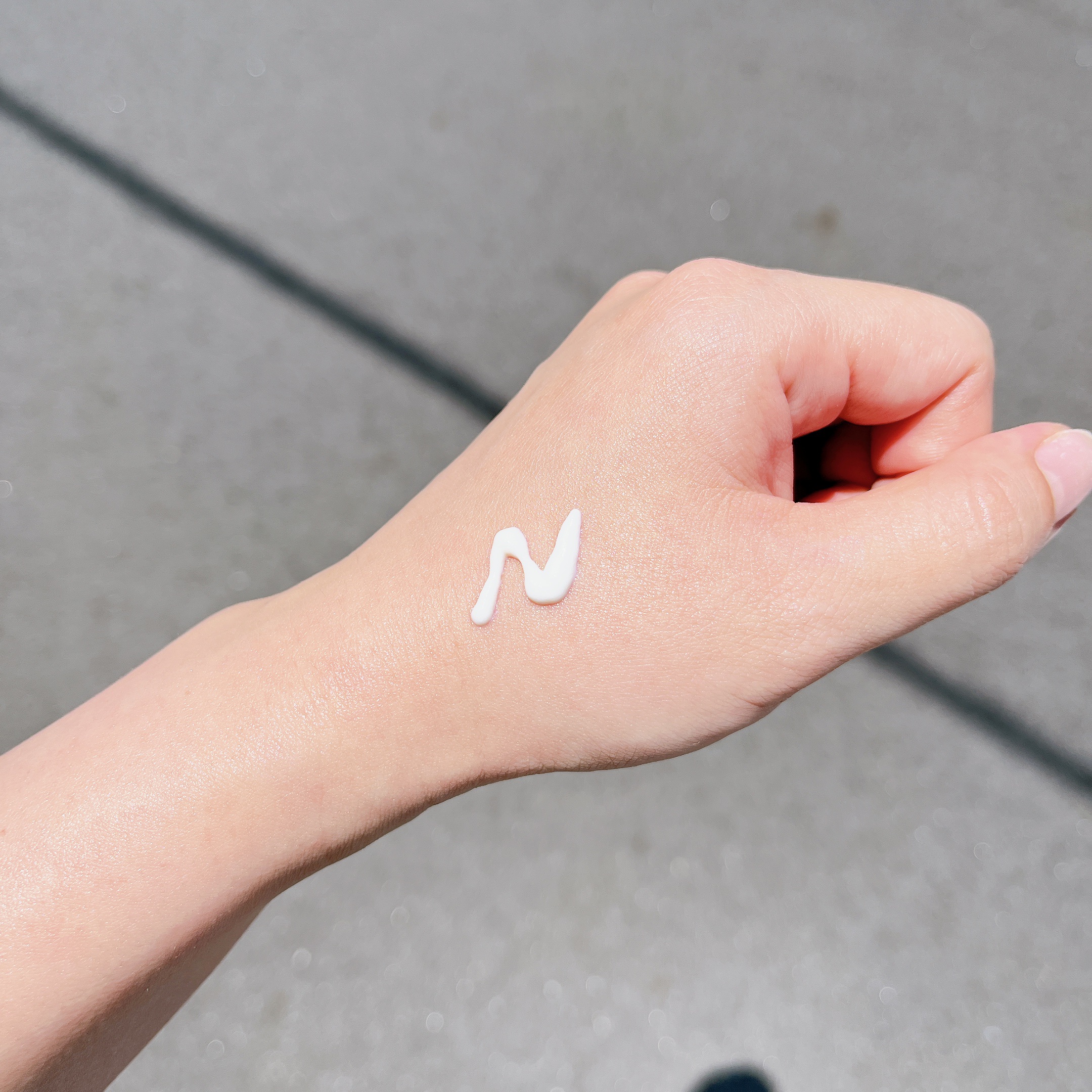 シルキー デイ エッセンス UV/to/one/日焼け止めローションを使ったクチコミ（3枚目）