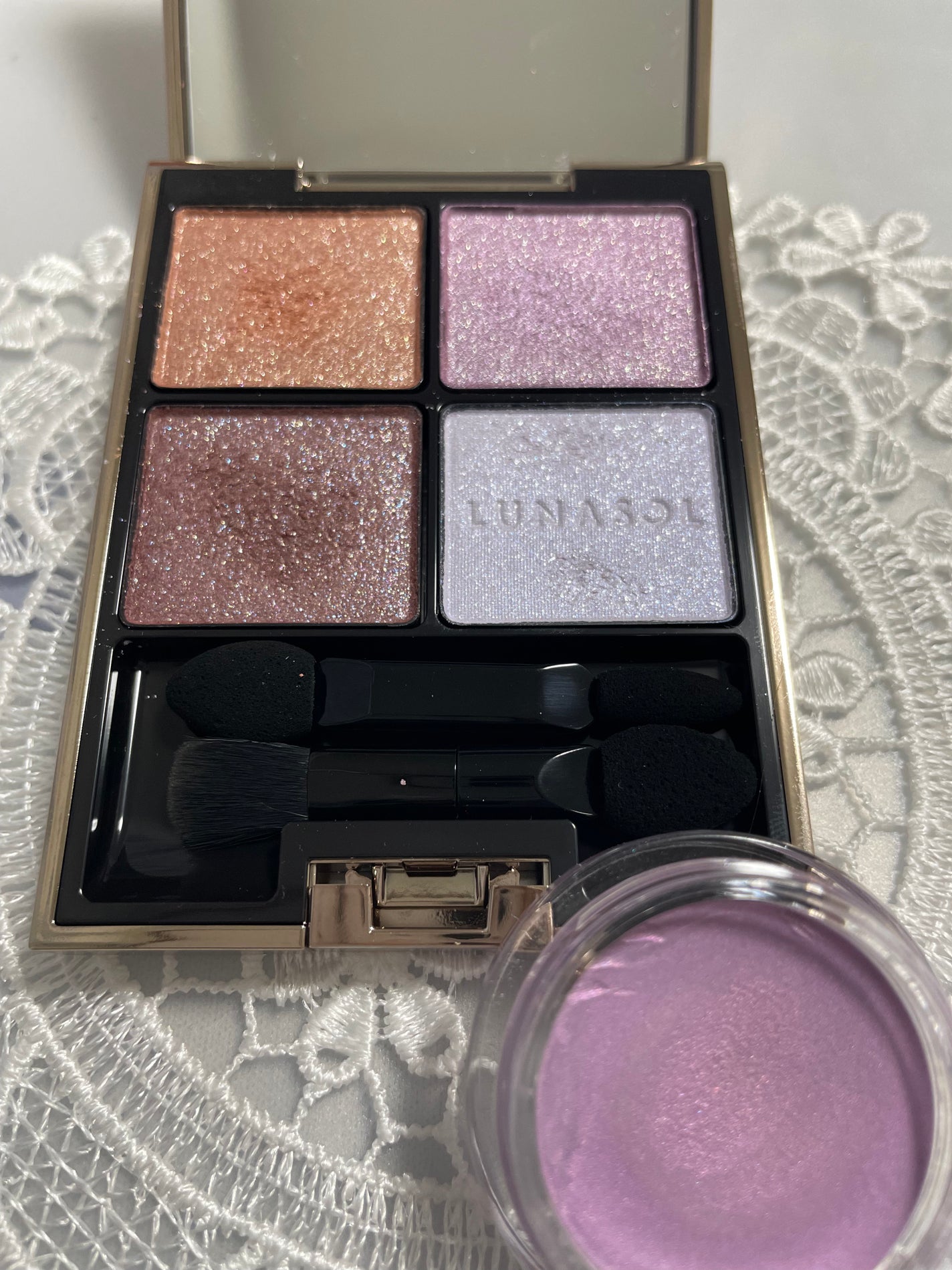 coco⭐︎ on LIPS 「今年のホリデー購入品。私の大好きなルナソルのStellaDre..」(1枚目)