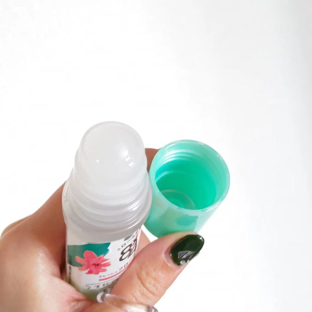 ロールオン フレッシュフローラルの香り/8x4/デオドラント・制汗剤を使ったクチコミ(2枚目)