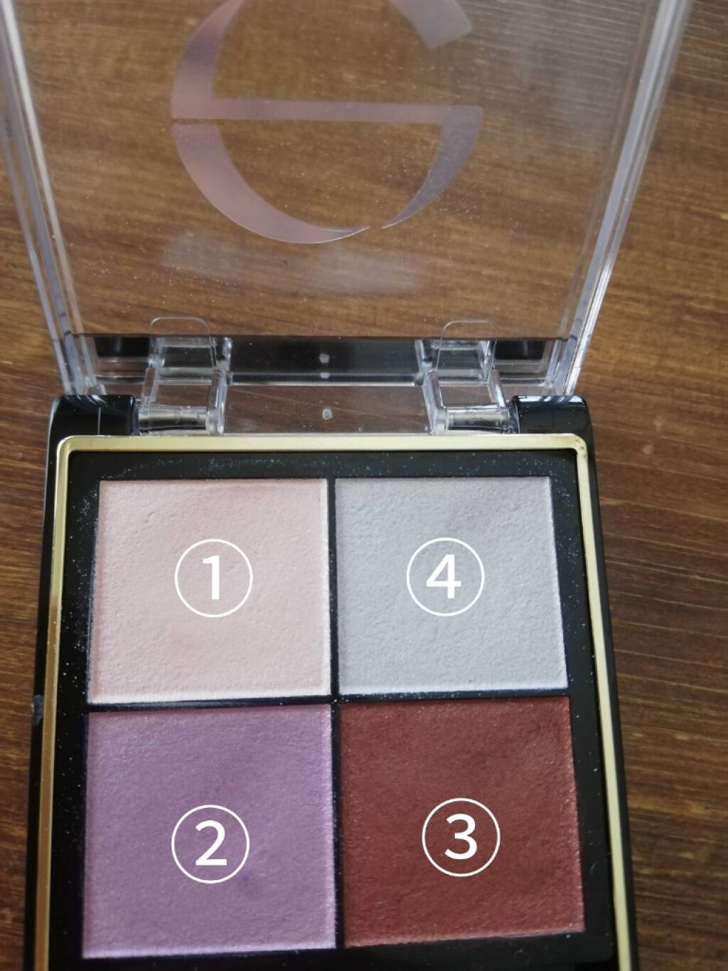 リアルクローズシャドウ/excel/アイシャドウパレットを使ったクチコミ(2枚目)