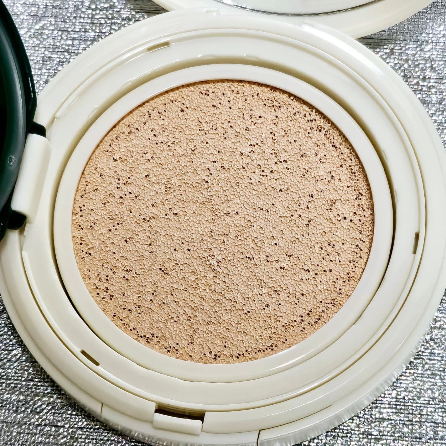 スキンエンハンサー コンパクトクッション(グロー)/BROOKESIA/クッションファンデーションを使ったクチコミ(4枚目)