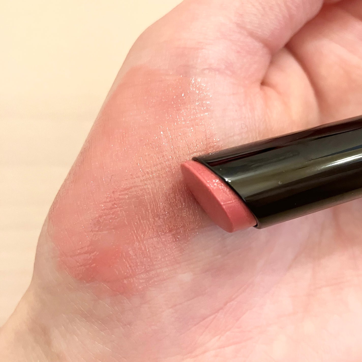 ルージュスターヴァイブラント/KANEBO/口紅を使ったクチコミ(2枚目)