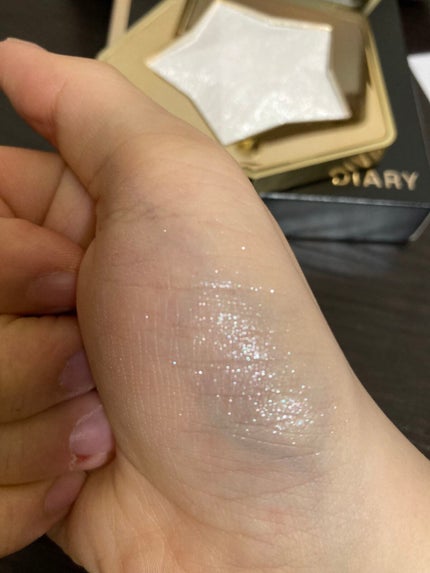 スターダストダイヤモンドハイライトパウダー/PERFECT DIARY/パウダーハイライトを使ったクチコミ(2枚目)