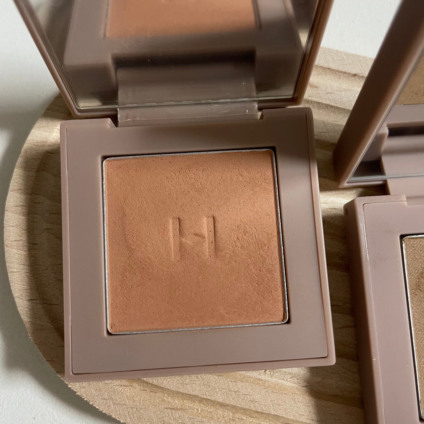 ニューデップスアイシャドウ/hince/単色アイシャドウを使ったクチコミ(2枚目)