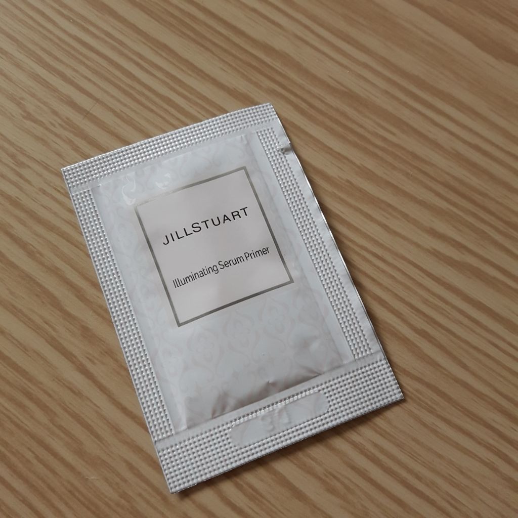 ジルスチュアート　イルミネイティング セラムプライマー/JILL STUART/化粧下地を使ったクチコミ（1枚目）
