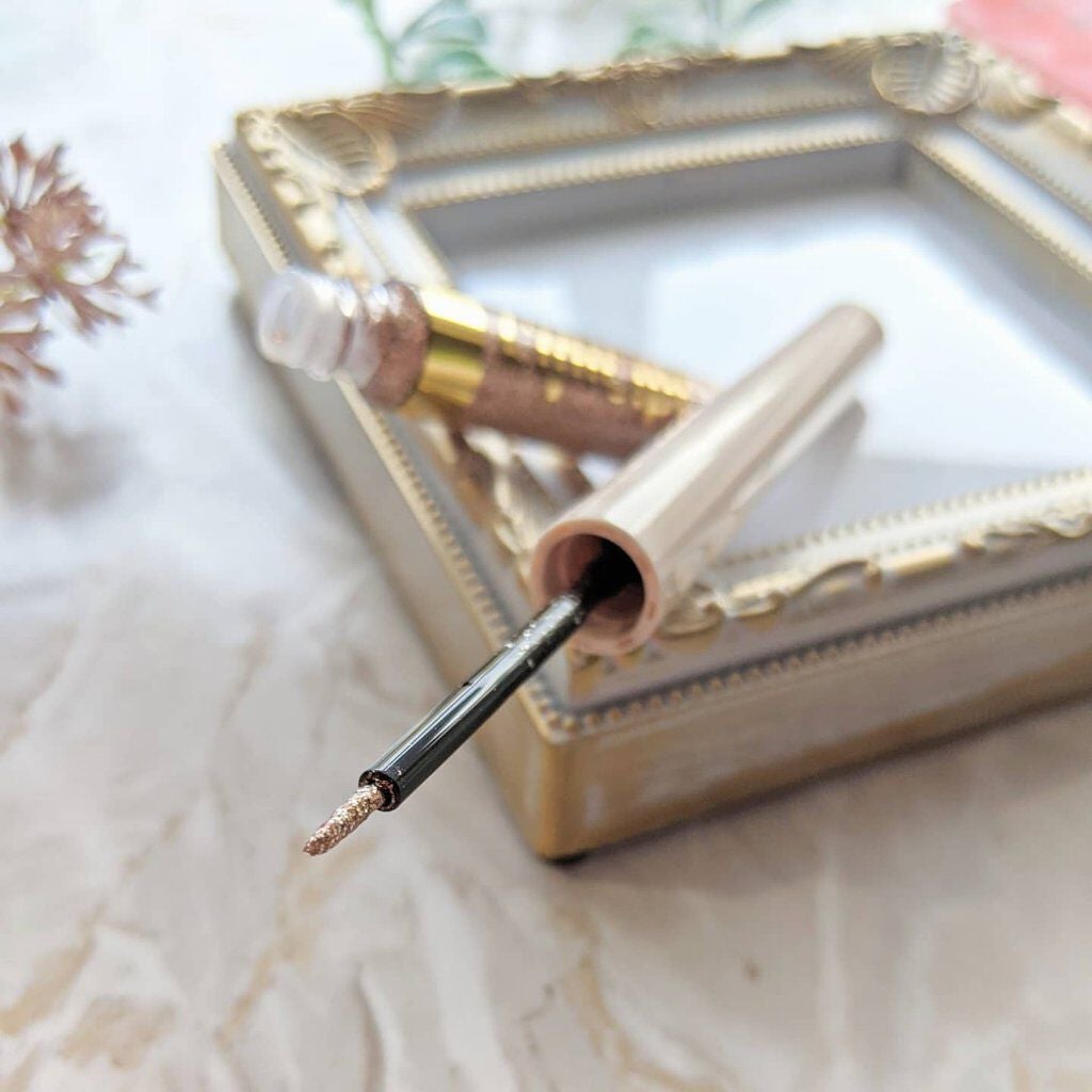 グリッターイルミネーションライナー/CipiCipi/リキッドアイライナーを使ったクチコミ(3枚目)