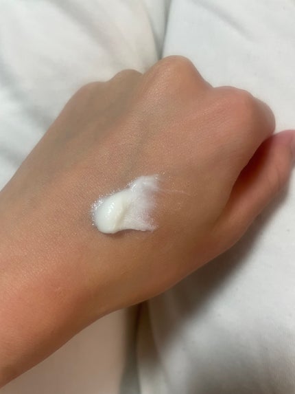 Moisturizing Perfume Hand Cream/ダブルドレスルーム/ハンドクリームを使ったクチコミ(3枚目)