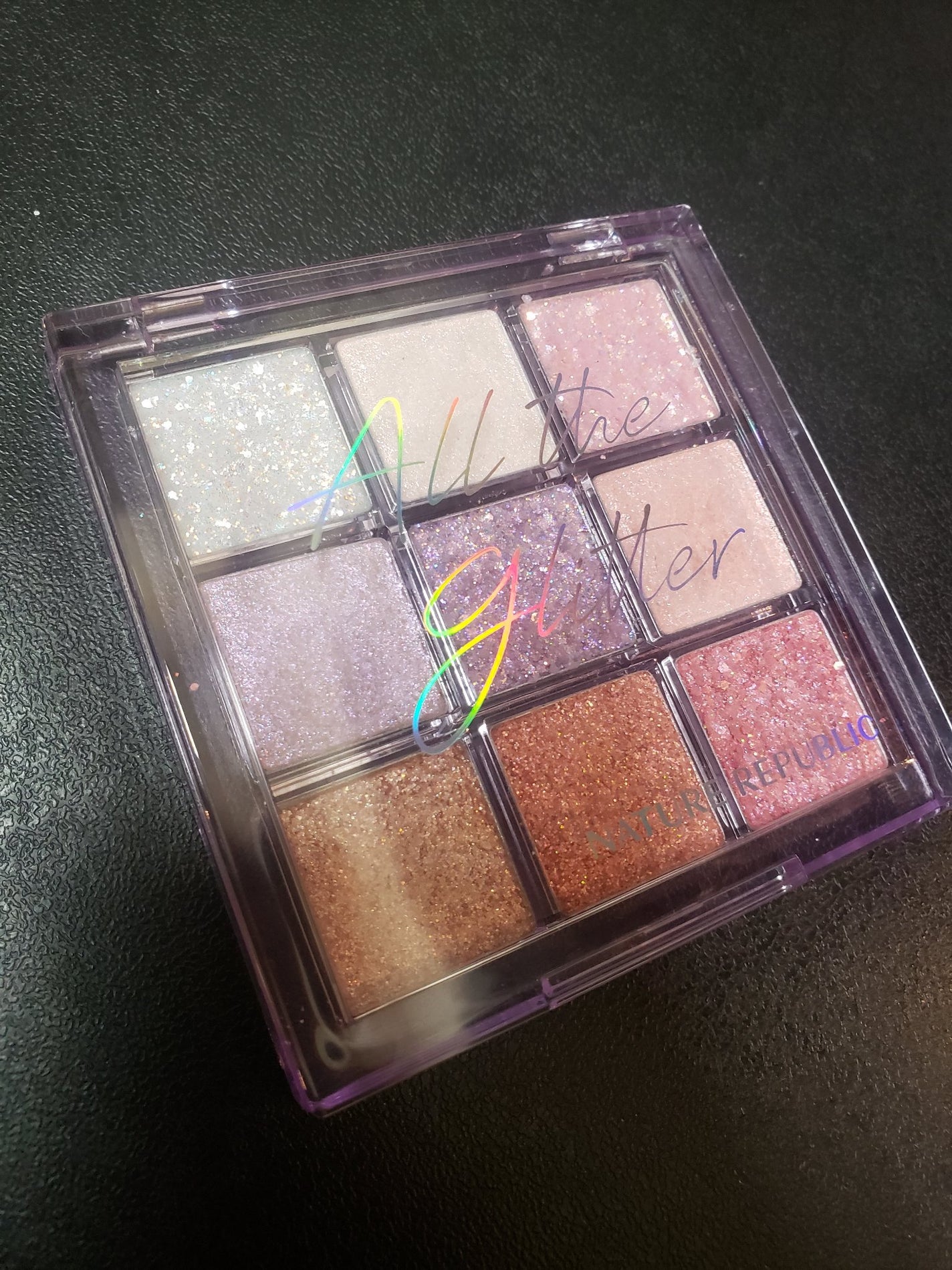 グリッターホリックアイパレット/ネイチャーリパブリック/アイシャドウパレットを使ったクチコミ(2枚目)