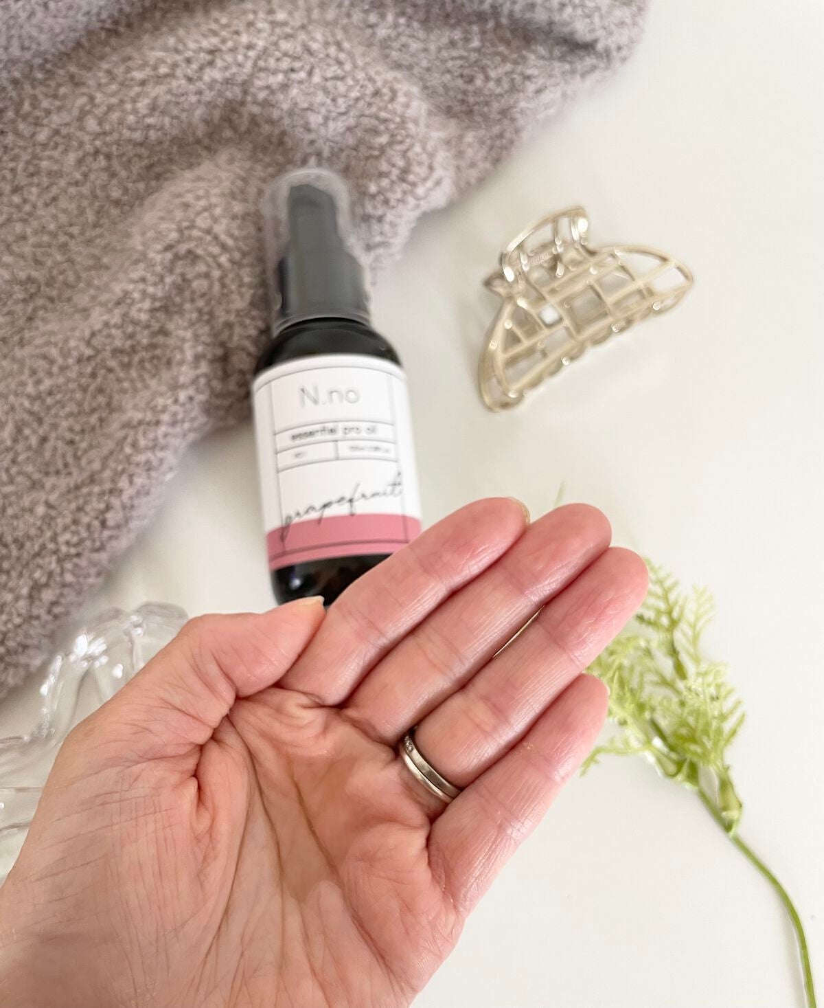 エッセンシャルプロオイル/N.no/ヘアオイルを使ったクチコミ(3枚目)