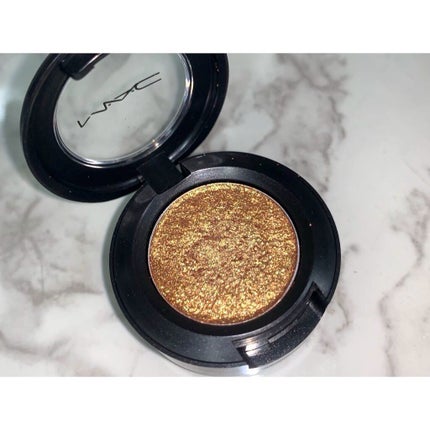 ダズルシャドウ/M・A・C/単色アイシャドウを使ったクチコミ(3枚目)