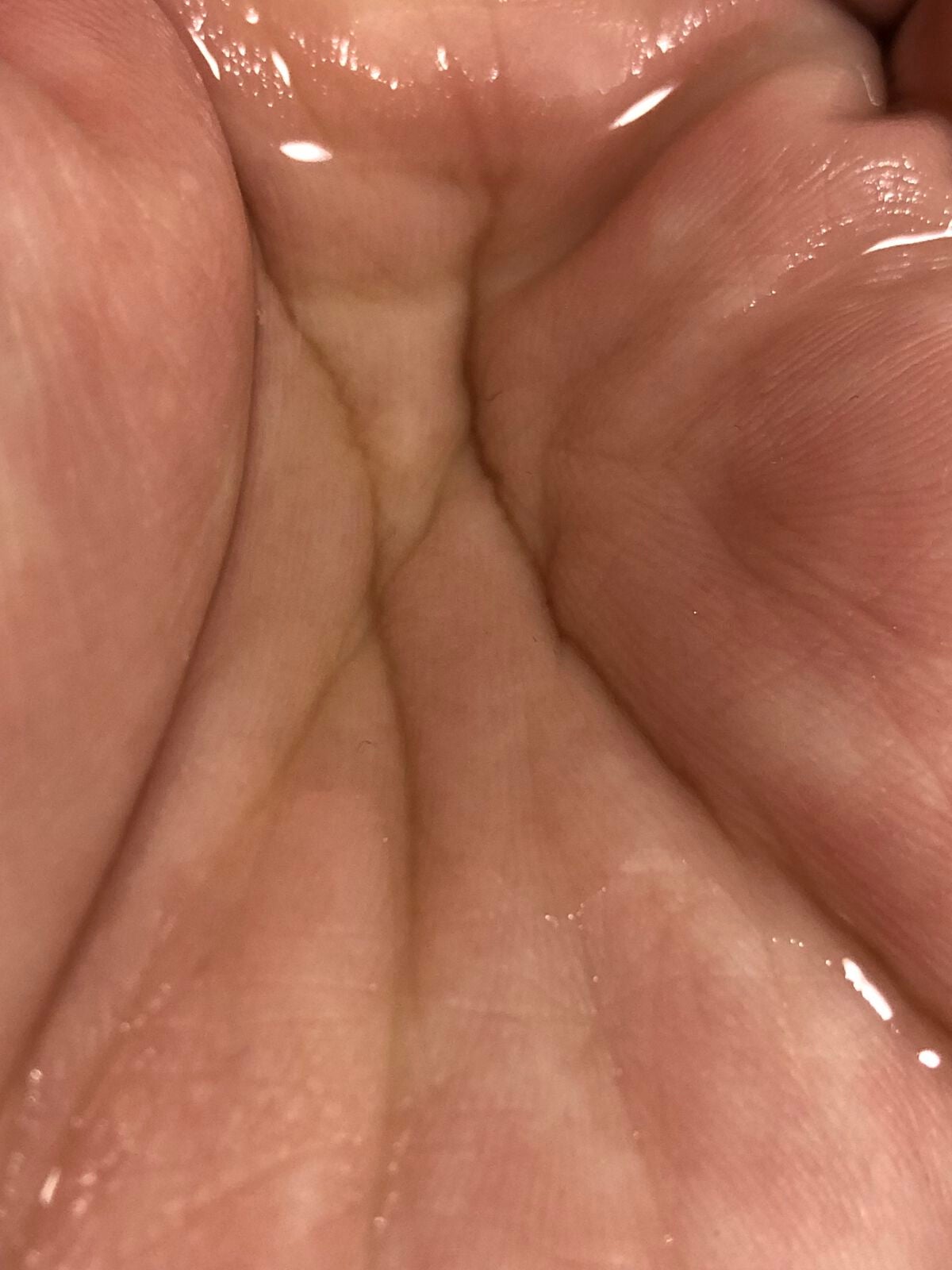 みかちぃ フォロバします! on LIPS 「化粧水の前に使うだけで、いつものスキンケアがアップグレード!リ..」(3枚目)