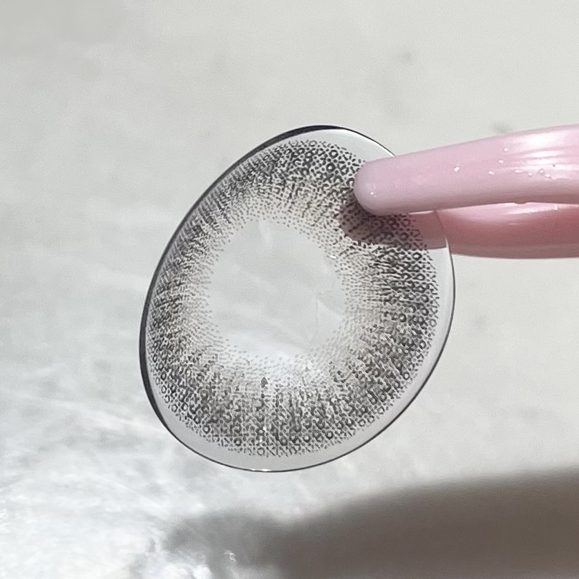 LOUER/LOUER/カラーコンタクトレンズを使ったクチコミ（2枚目）