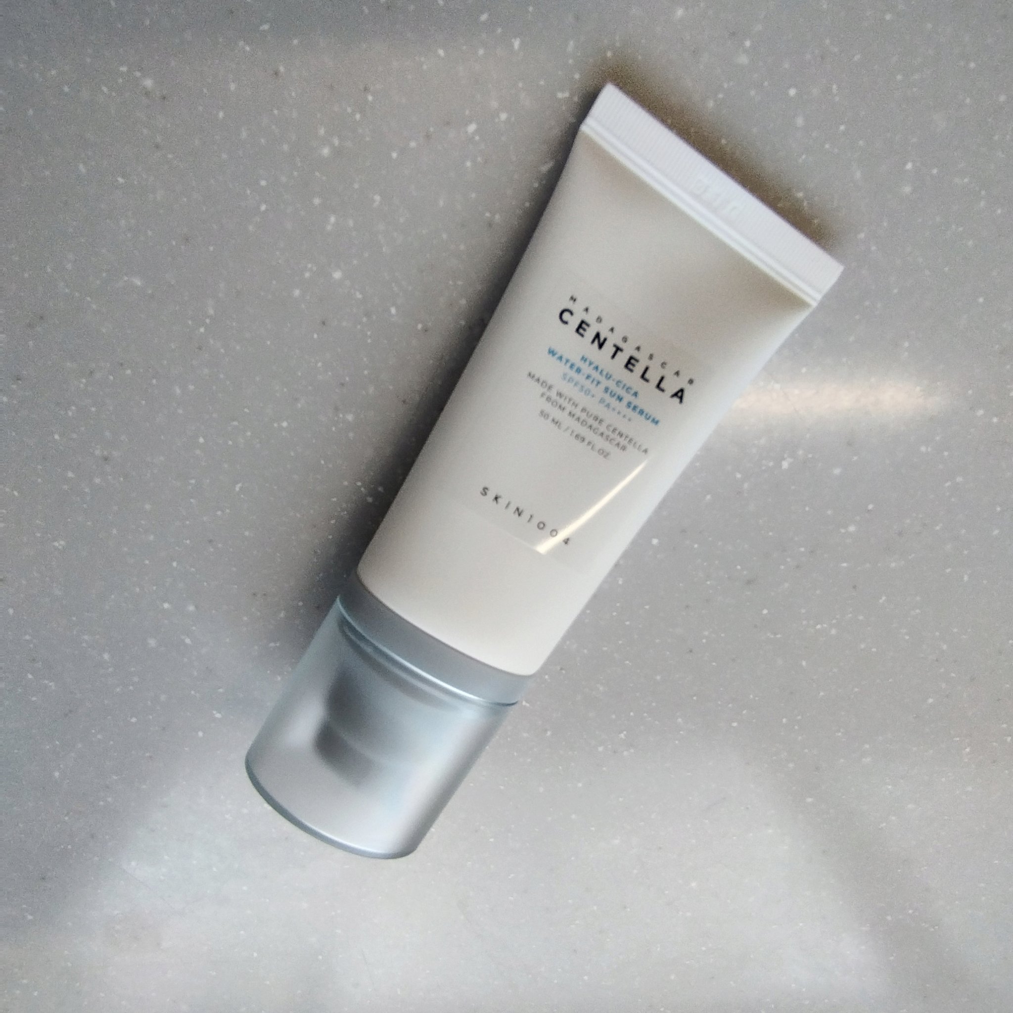 ヒアルーシカ ウォーターフィット サンセラム/SKIN1004/日焼け止めローションを使ったクチコミ（1枚目）