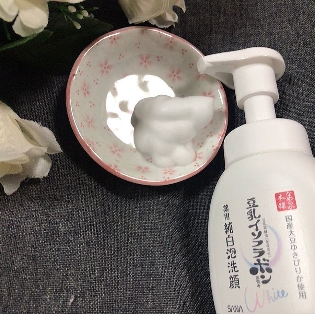 フレンチブライド on LIPS 「「なめらか本舗 薬用泡洗顔」泡タイプの洗顔ですよっほんとにあわ..」(2枚目)