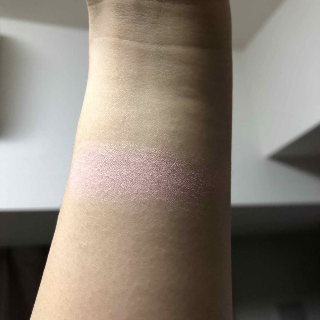 アディクション ザ アイシャドウ 135 Arietta (M)★限定色/ADDICTION/単色アイシャドウを使ったクチコミ（2枚目）