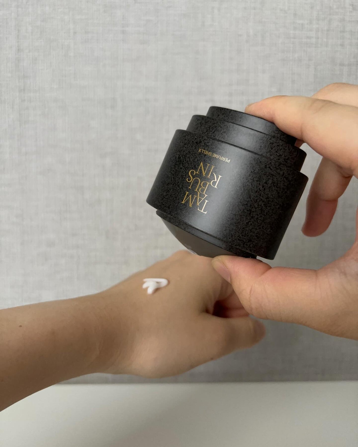 chiii on LIPS 「【ハンドクリーム】SHELLPERFUMEHANDCHAMO/..」(2枚目)