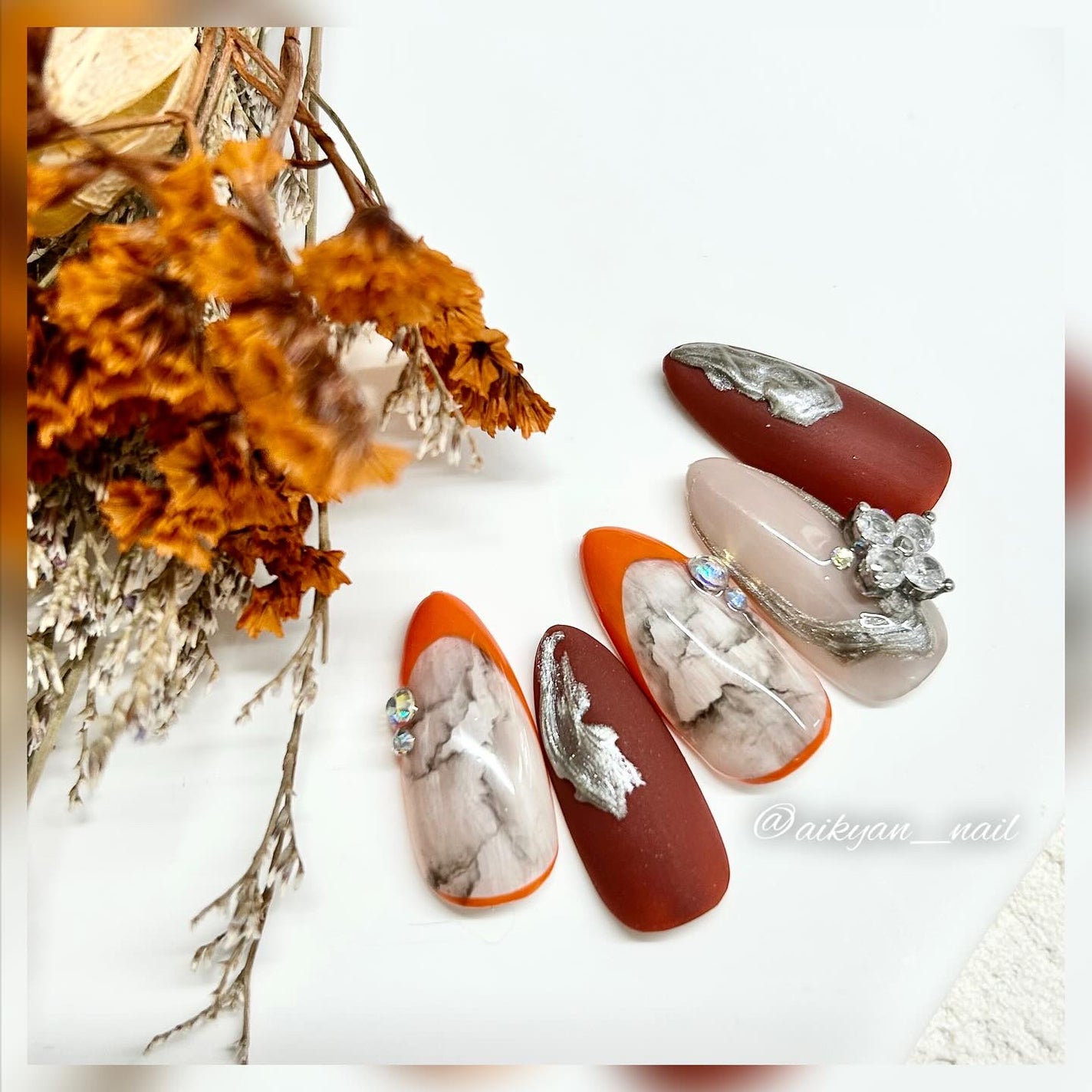 クリスタルヴァンシー/キラネイル/ネイルチップ・パーツを使ったクチコミ(3枚目)