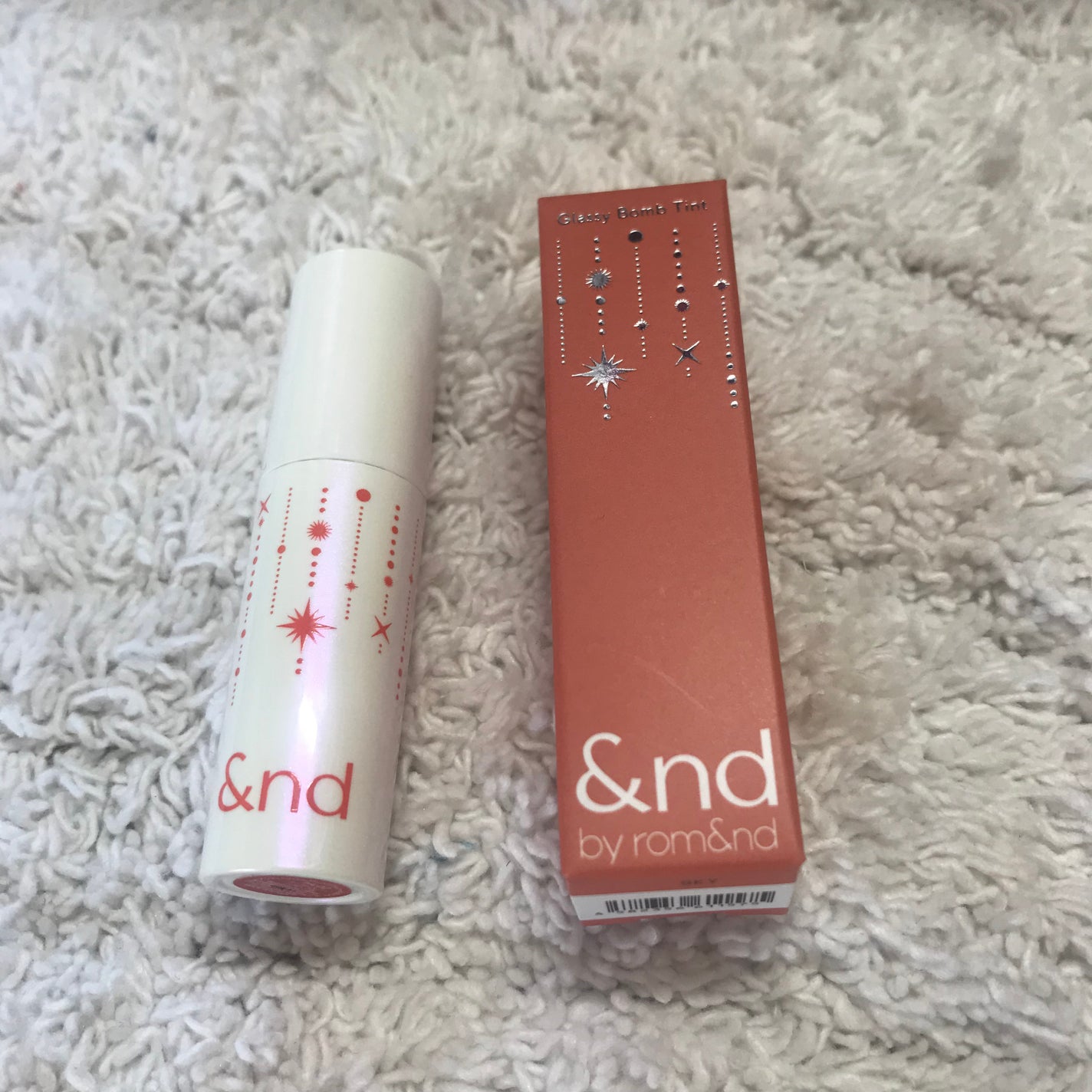 アンドバイロムアンド グラッシーボムティント/&nd by rom&nd/リップティントを使ったクチコミ(2枚目)