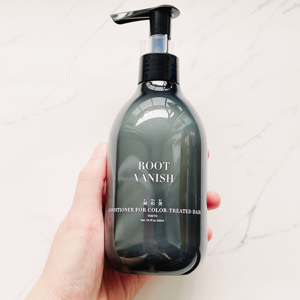 綺和美 カラーリングケアコンディショナー Root Vanishのクチコミ「使いやすいプッシュ式。
なめらかで、柔らかなテクスチャです。
頭皮にもなじませやすく、髪全体に.....」（3枚目）