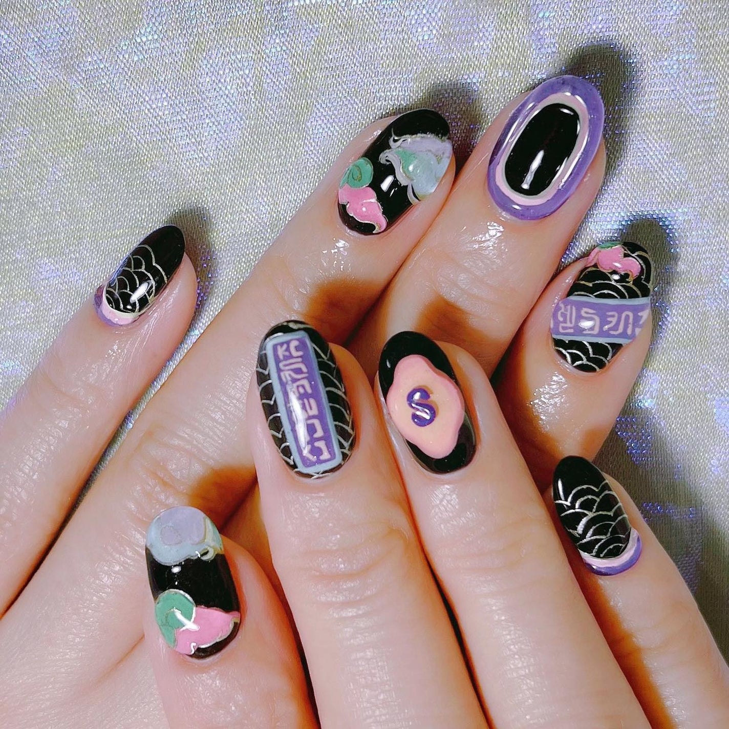 なかやまちえこ on LIPS 「★★★★★⠀⠀#nail#nails#nailart#ネイル#..」(5枚目)