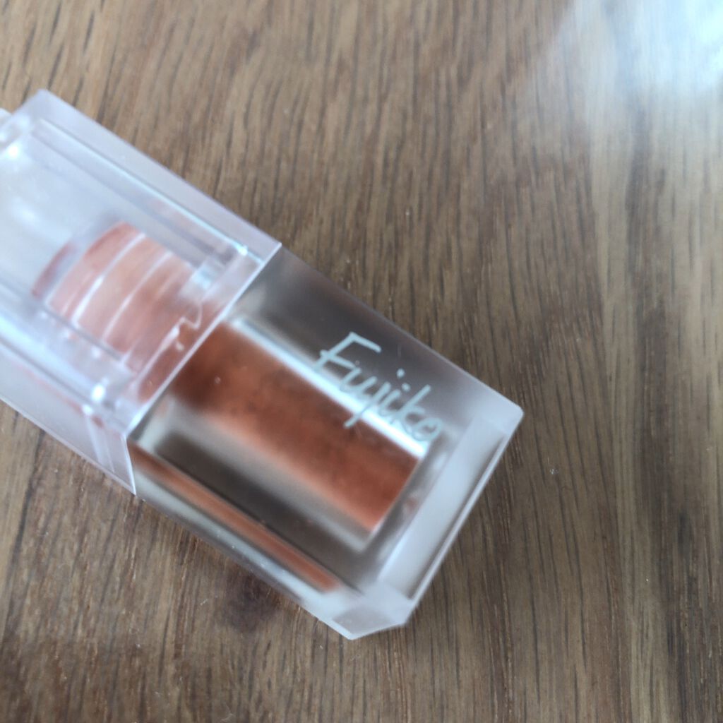 ミニエアリーディップパウダー/Fujiko/単色アイシャドウを使ったクチコミ(1枚目)