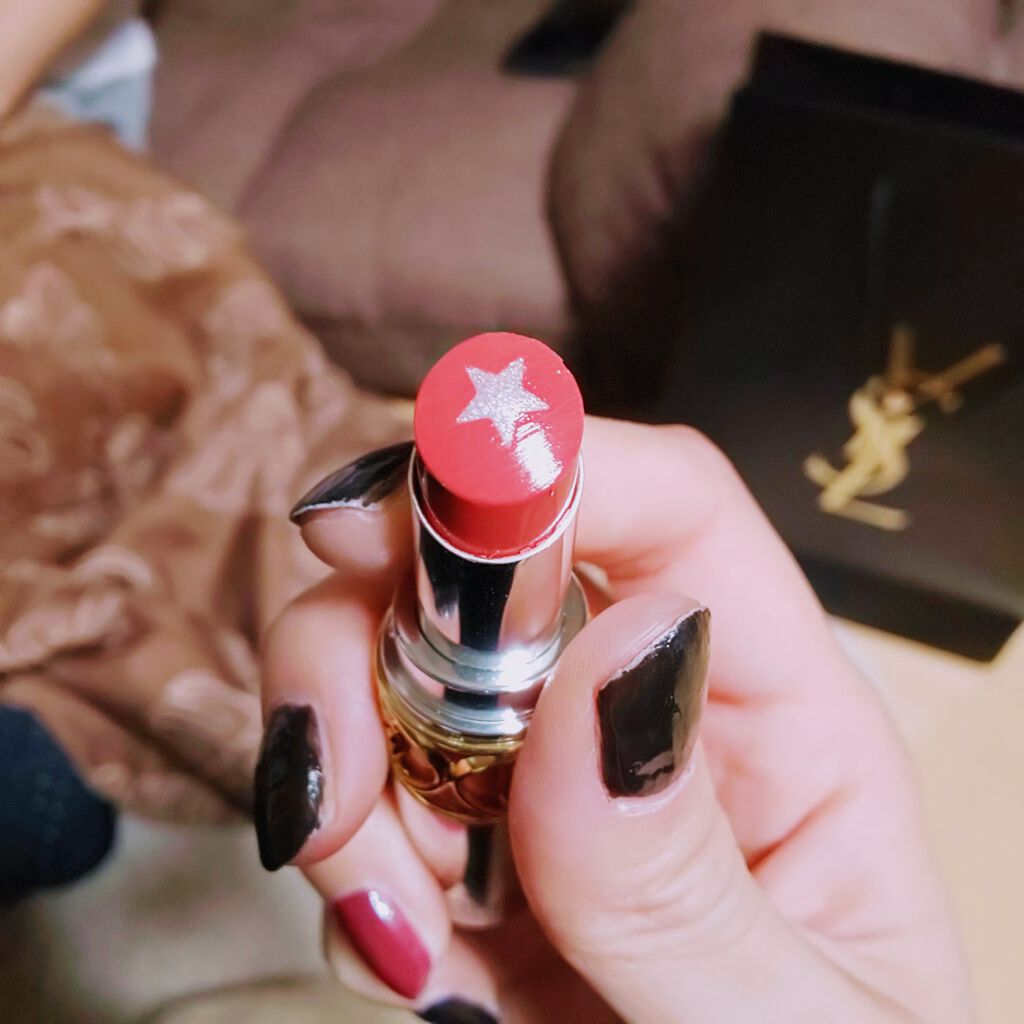 ルージュ ヴォリュプテ シャイン/YVES SAINT LAURENT BEAUTE/口紅を使ったクチコミ（2枚目）