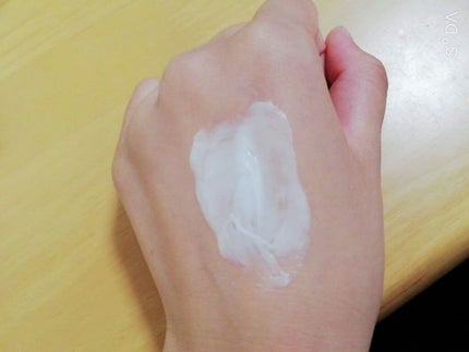 薬用ホワイトニング ハンドクリーム(もぎたてピーチ)/コエンリッチQ10/ハンドクリームを使ったクチコミ(3枚目)