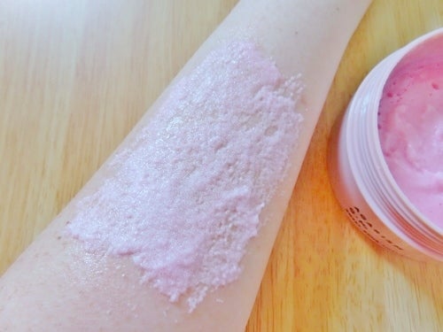 Q+Me スウィート ボム タラソ スクラブ/AGARISM/バスト・ヒップケアを使ったクチコミ(3枚目)