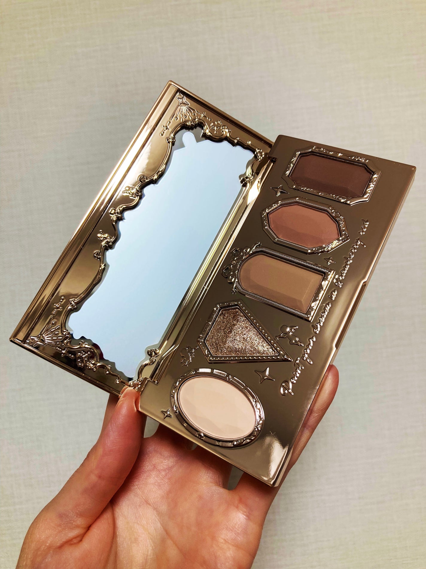 ストロベリーロココ アイシャドウパレット/FlowerKnows/アイシャドウパレットを使ったクチコミ(4枚目)