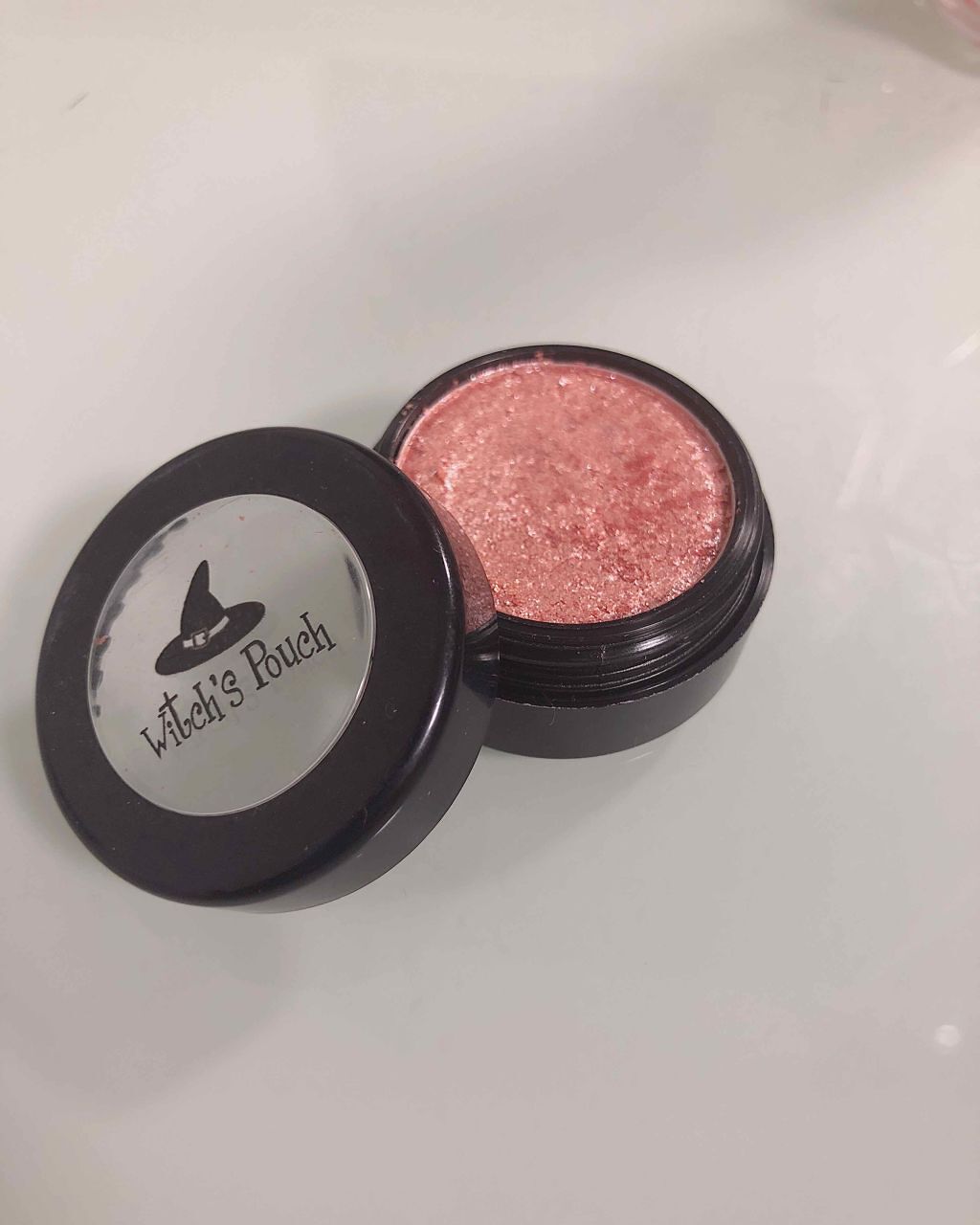 セルフィーフィックスピグメント/Witch's Pouch/単色アイシャドウを使ったクチコミ（1枚目）