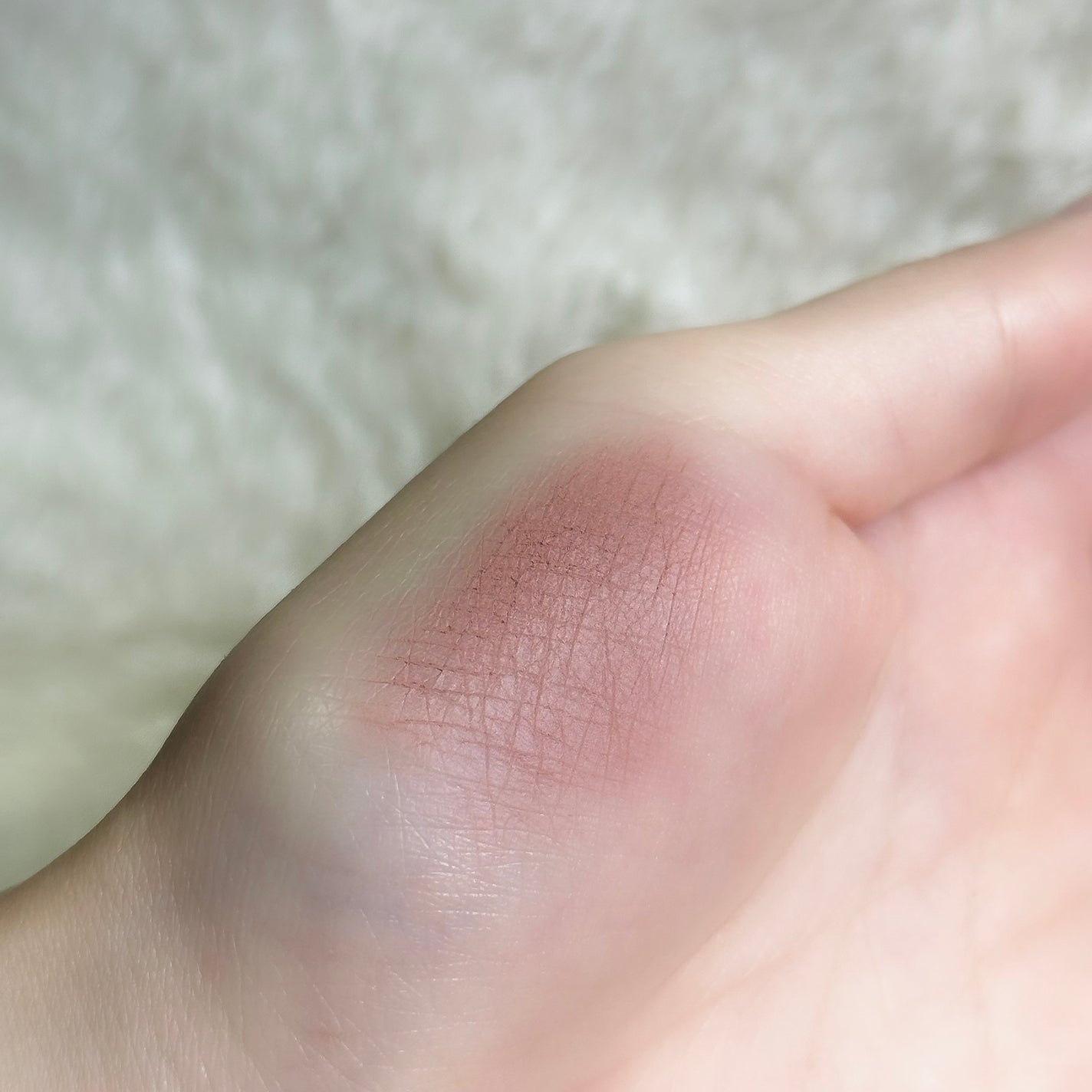 ニューデップスアイシャドウ/hince/単色アイシャドウを使ったクチコミ(2枚目)