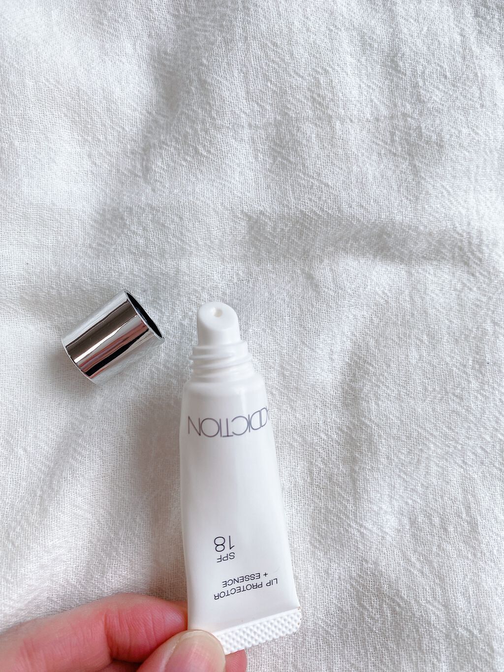 ADDICTION リッププロテクター ＋ エッセンスのクチコミ「🐰日焼け対策しつつリップケア🤍

【使った商品】ADDICTIONリッププロテクター ＋ エッ.....」（3枚目）