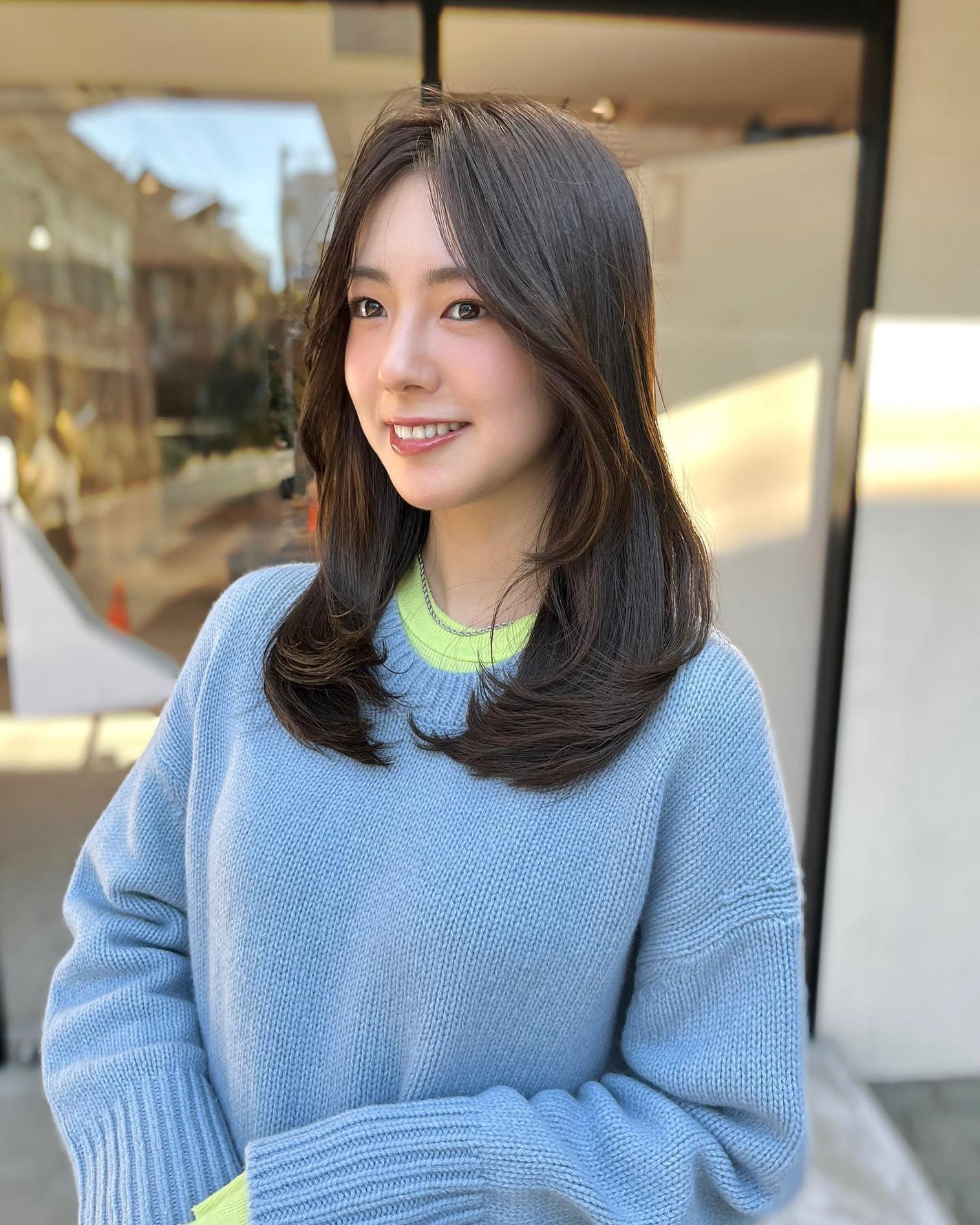 HARUNA on LIPS 「おしゃれなナチュラルヘア✨.韓国っぽく🌟たっぷりレイヤーで簡単..」(2枚目)