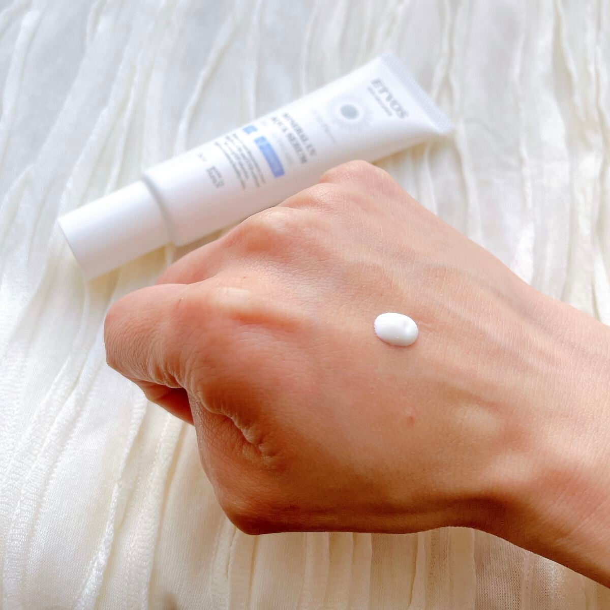 ミネラルUVアクアセラム/エトヴォス/美容液を使ったクチコミ(3枚目)