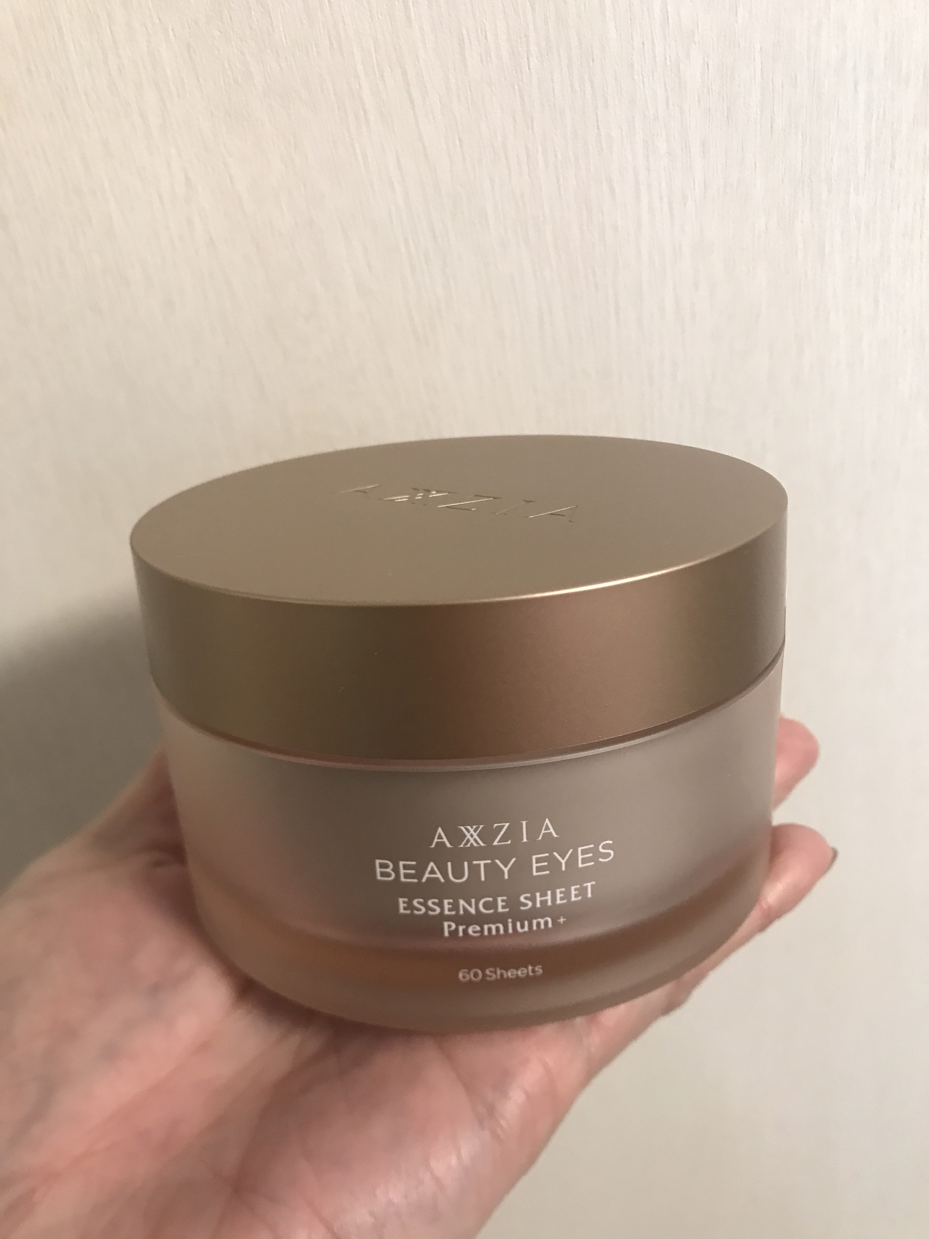 AXXZIA ビューティーアイズ エッセンスシート プレミアムのクチコミ「アクシージア様から商品提供を頂きました。
@axxzia_jp
#AXXZIA #目元ケア #.....」（2枚目）