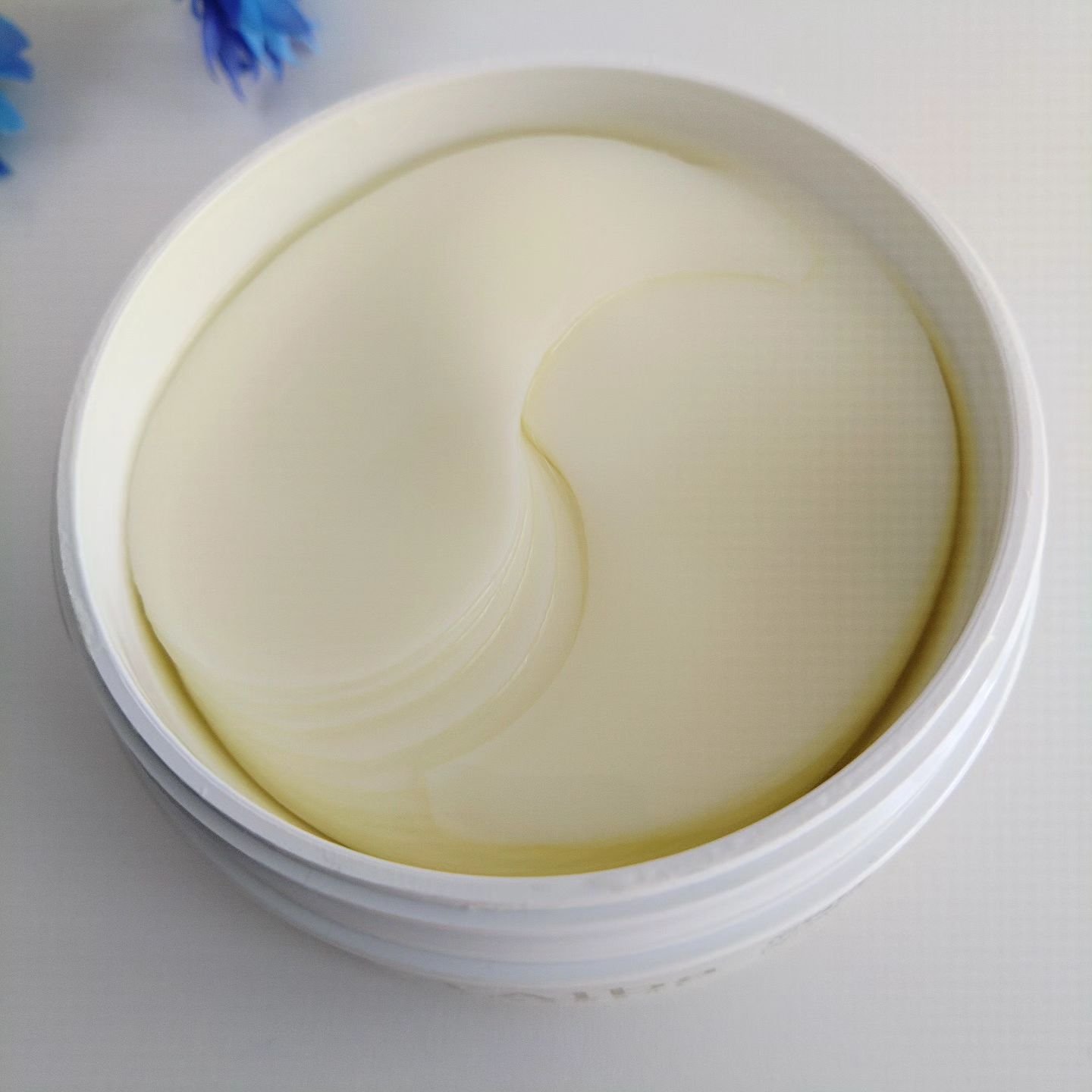 ホワイトトリュフインテンシブザリアルアイパッチ/ダルバ/アイケア・アイクリームを使ったクチコミ（3枚目）