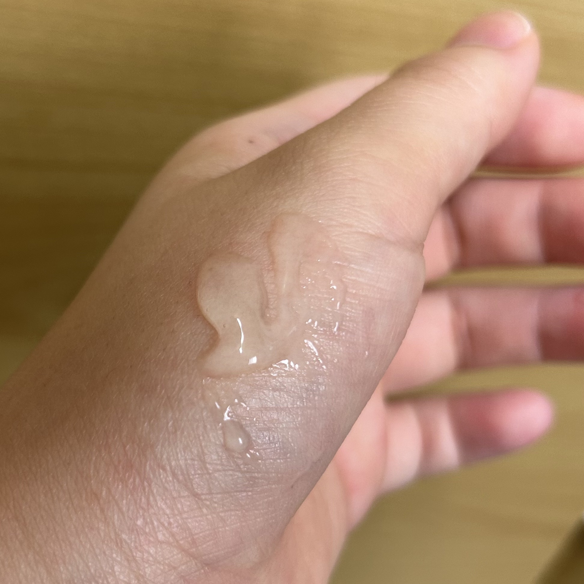 SNP シカパンテノールスリーピングパックのクチコミ「SNP
シカパンテノールスリーピングパック


中蓋、スパチュラ付属で、
ゼリーみたいなテクス.....」（3枚目）