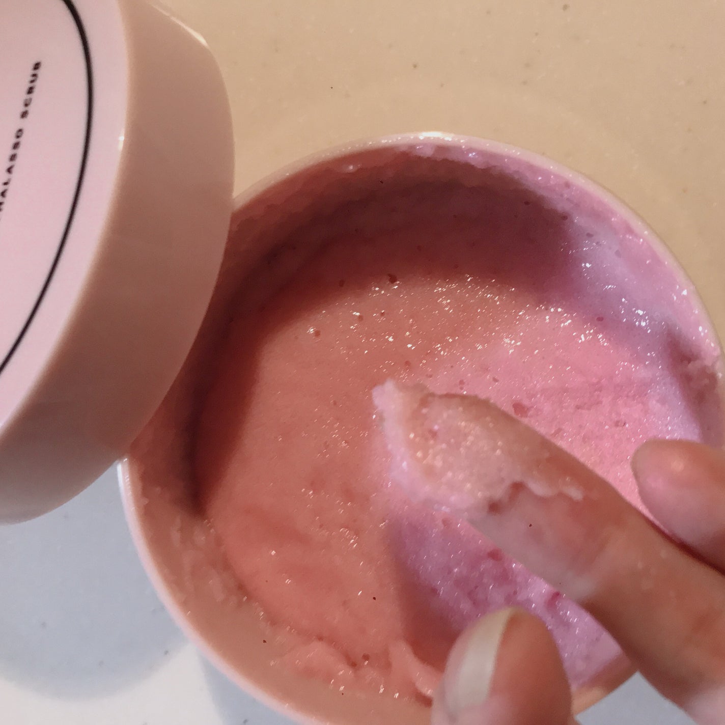 Q+Me スウィート ボム タラソ スクラブ/AGARISM/バスト・ヒップケアを使ったクチコミ(2枚目)