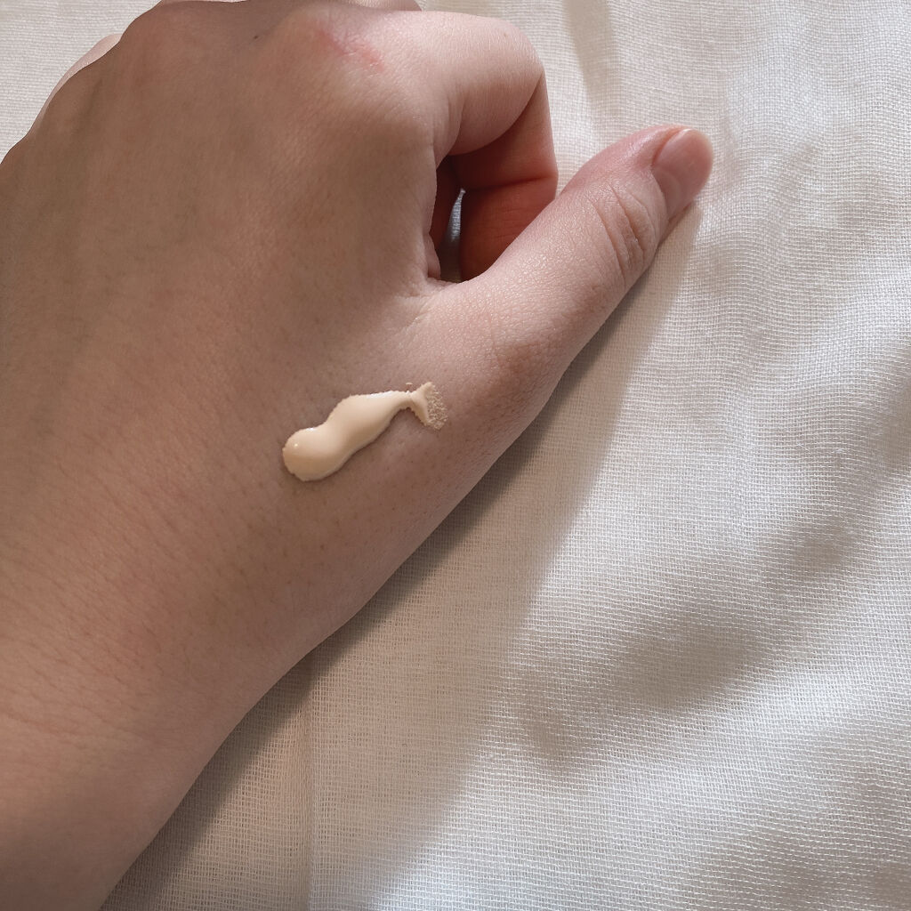 モイスチュアライジング ファンデーション プライマー/PAUL & JOE BEAUTE/化粧下地を使ったクチコミ（3枚目）