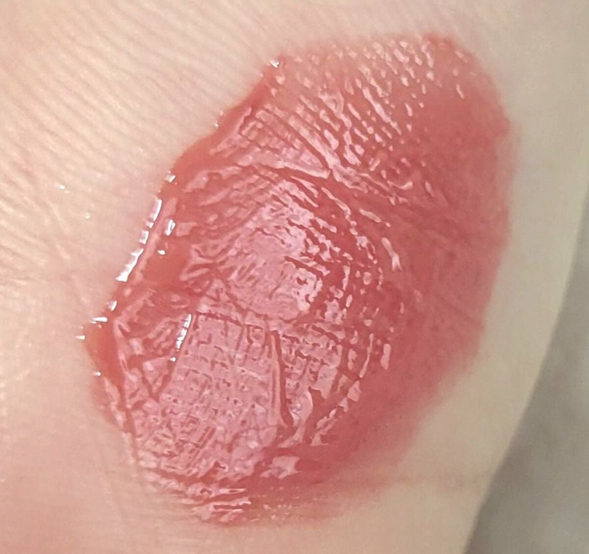 ノンセクショングローリーティント/EQUMAL/リップティントを使ったクチコミ(4枚目)