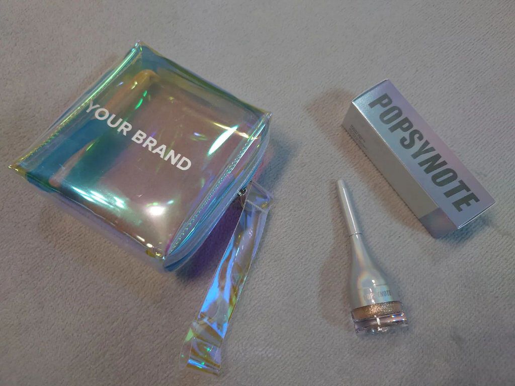 プリティー イージーグリッタースティック/unleashia/グリッターを使ったクチコミ（2枚目）