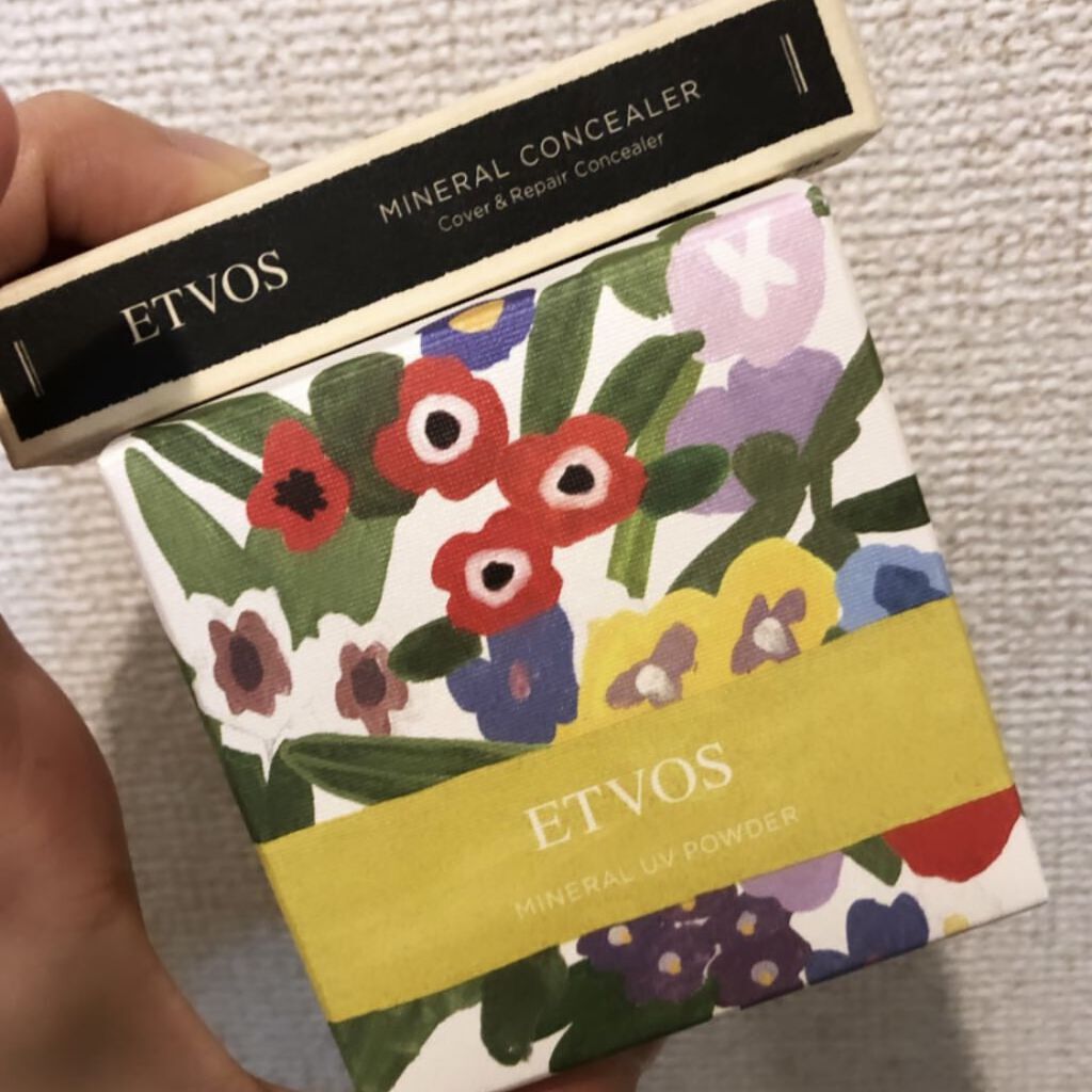 ミネラルコンシーラー ライトベージュ/エトヴォス/スティックコンシーラーを使ったクチコミ（1枚目）