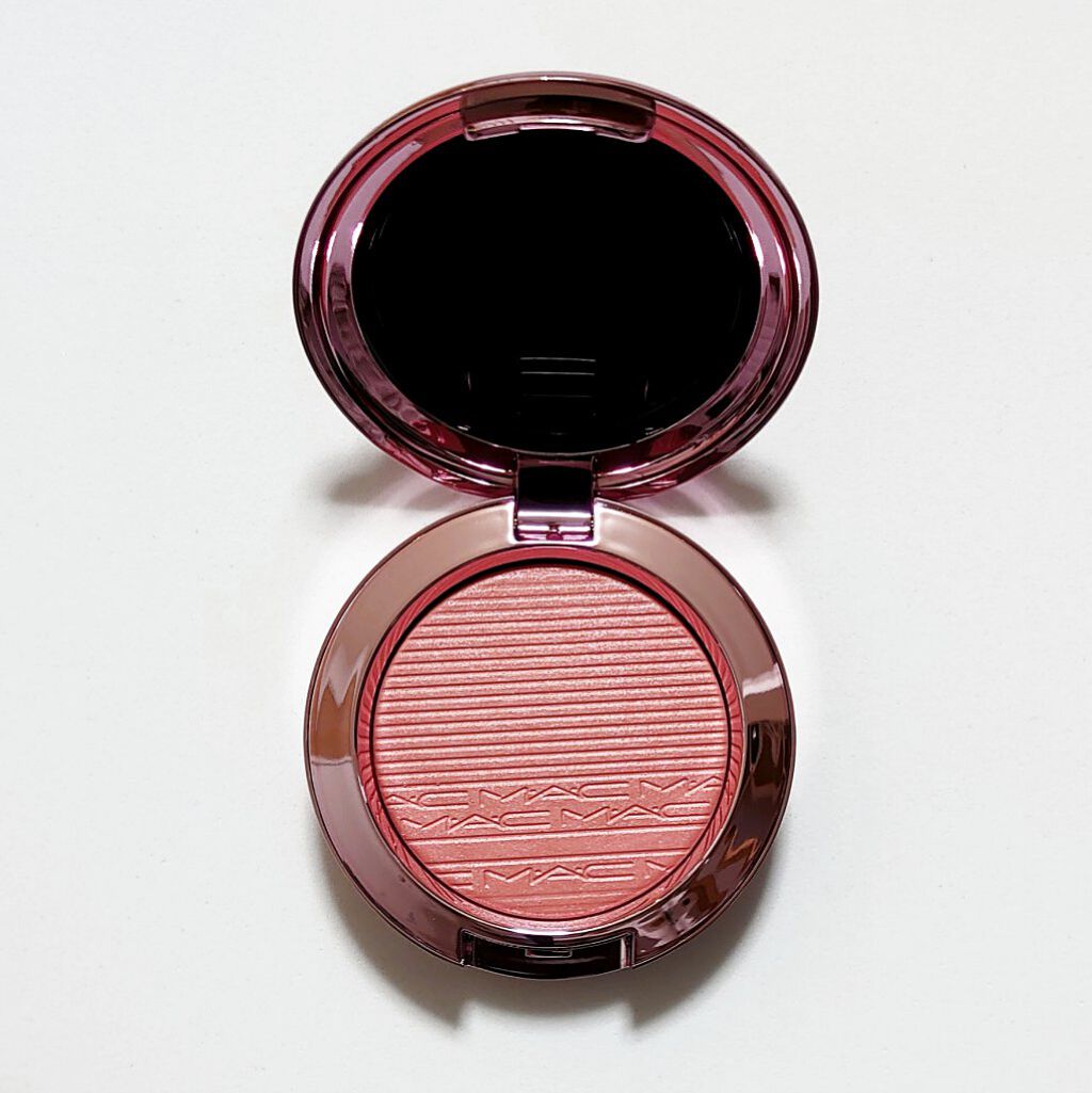 エクストラ ディメンション ブラッシュ M·A·C BLACK CHERRY/M・A・C/パウダーチークを使ったクチコミ（1枚目）